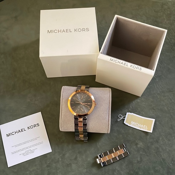 Michael Kors 2 tone rose gold watch with box - Picture 2 of 6